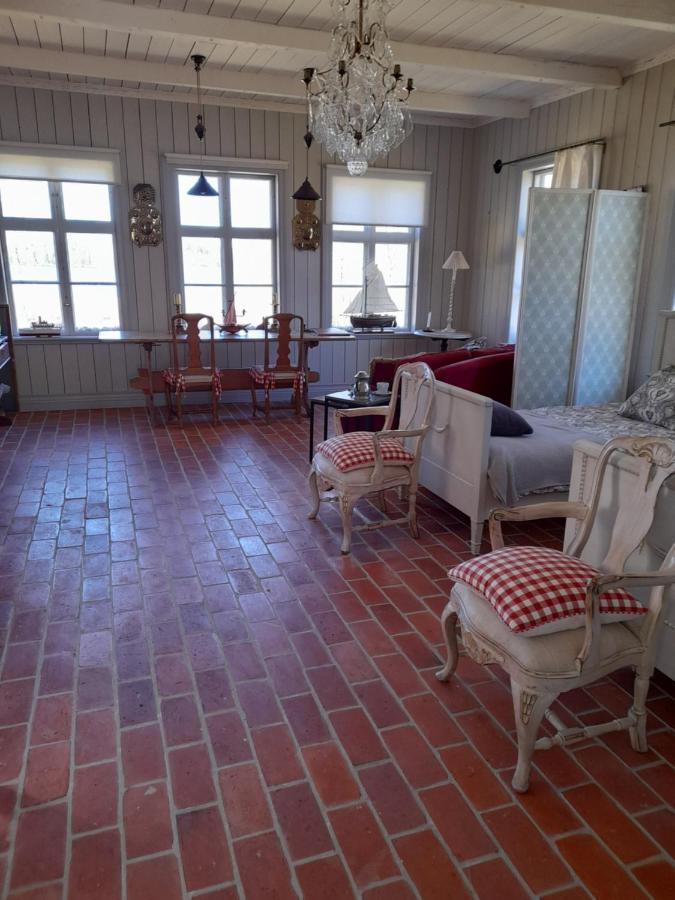 Aengbacka Bed & Breakfast Rejmyre Exterior photo